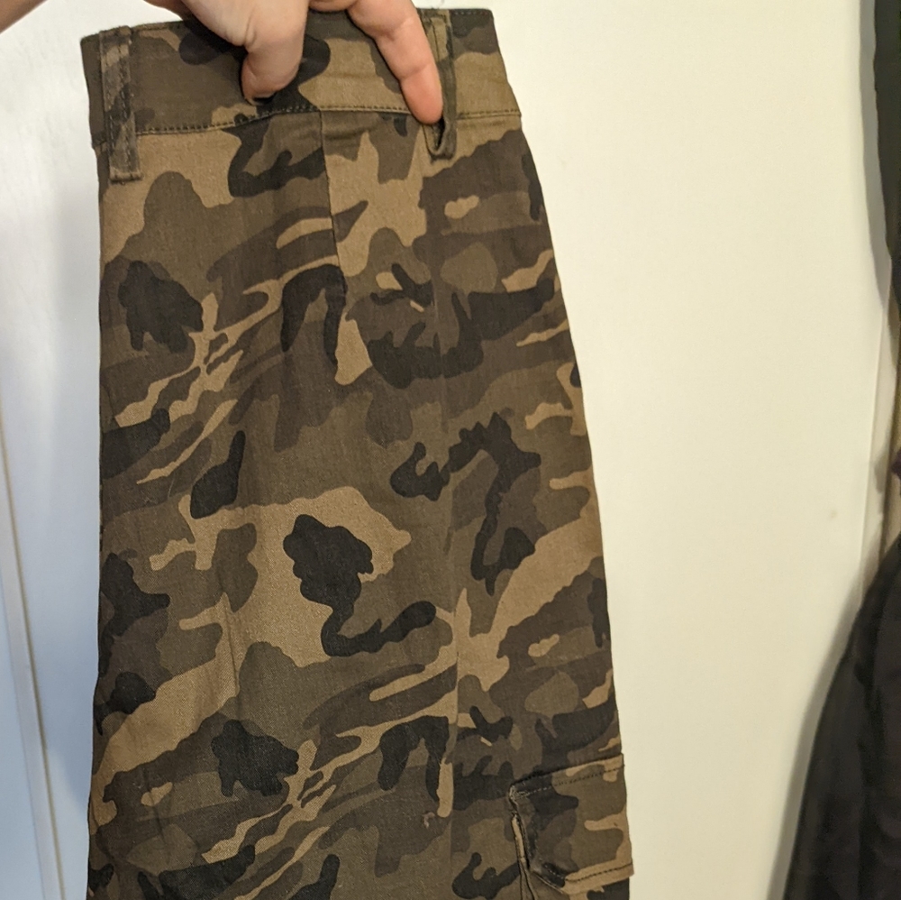Pants - Picture 3 of 4